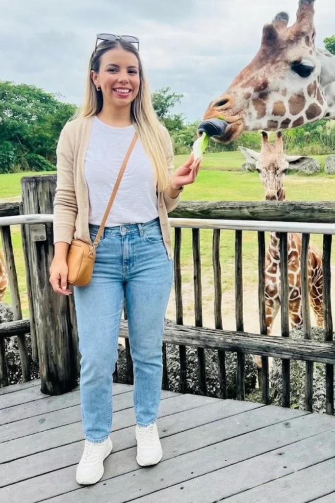 comfortable Zoo Outfit inspo